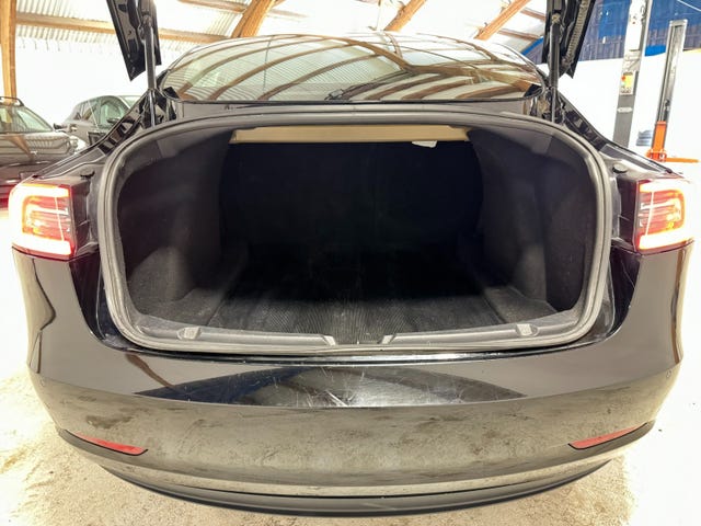 2019 TESLA MODEL 3 - 27