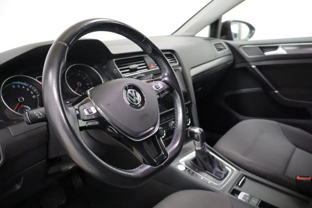 2018 VOLKSWAGEN GOLF - 9