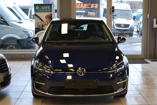 WVWZZZAUZJW907972 2018 VOLKSWAGEN GOLF-1