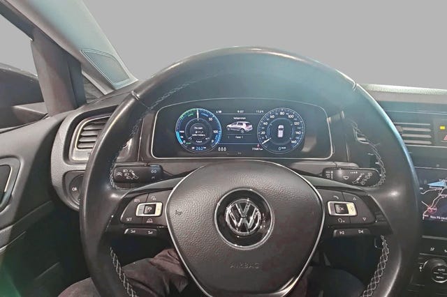 2018 VOLKSWAGEN GOLF - 11