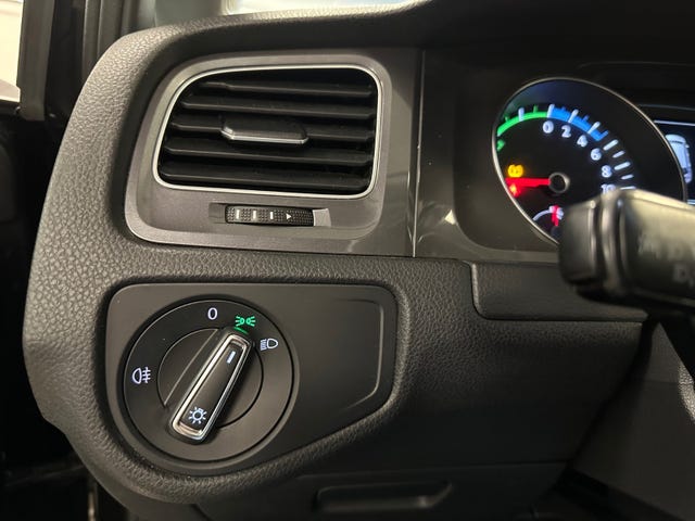 2015 VOLKSWAGEN GOLF - 25
