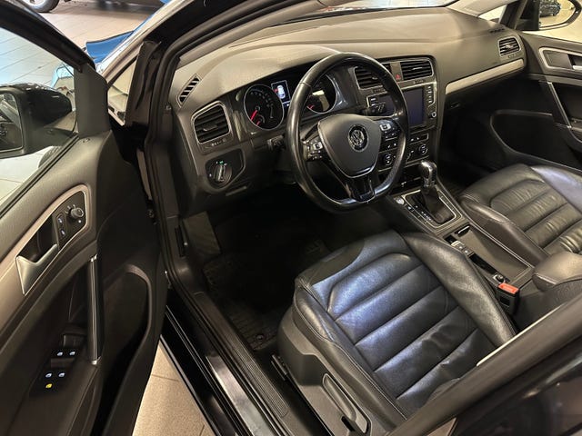 2015 VOLKSWAGEN GOLF - 23