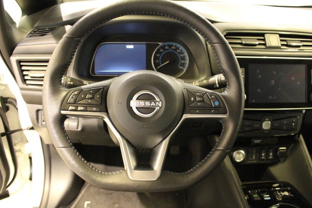 2022 NISSAN LEAF - 15