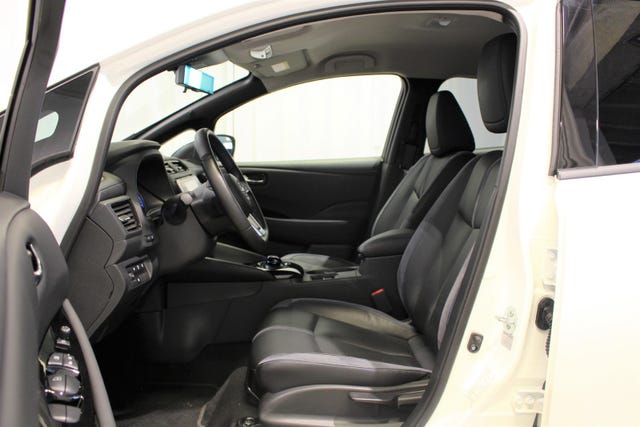 2022 NISSAN LEAF - 9