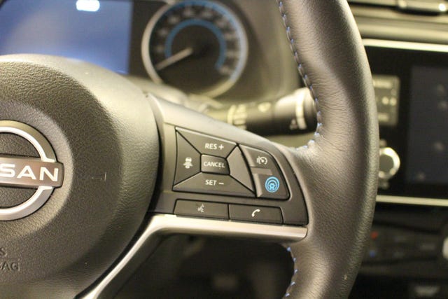 2022 NISSAN LEAF - 16