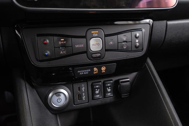 2021 NISSAN LEAF - 12