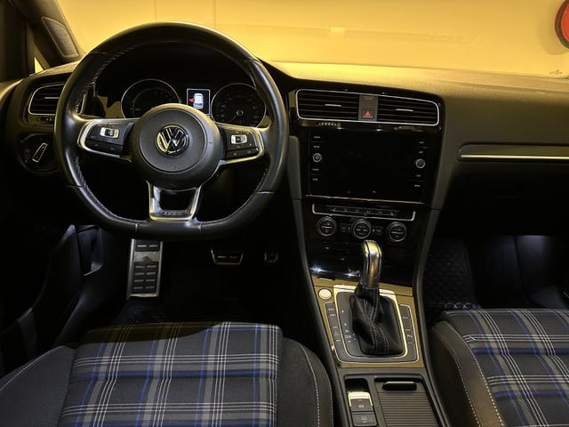 2018 VOLKSWAGEN GOLF - 17