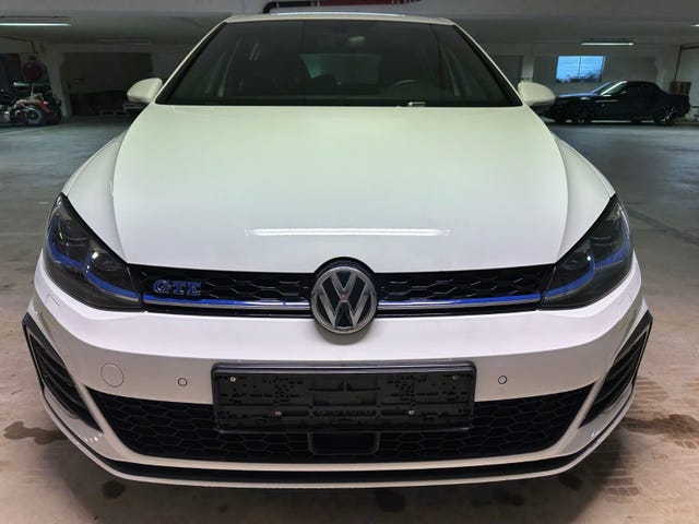 WVWZZZAUZJW808952 2018 VOLKSWAGEN GOLF-4