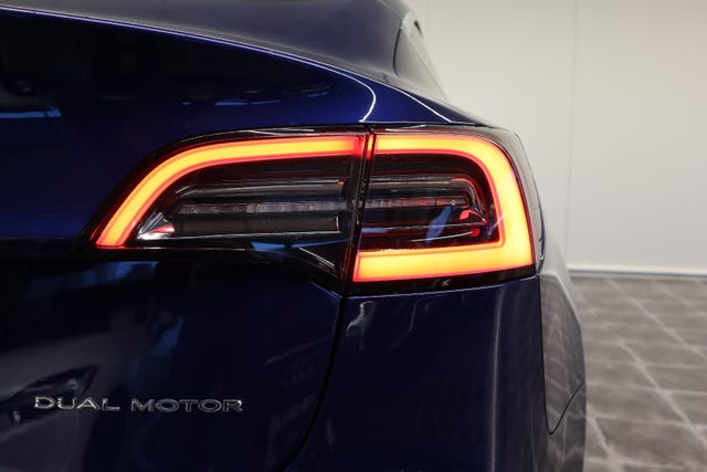 2019 TESLA MODEL 3 - 33