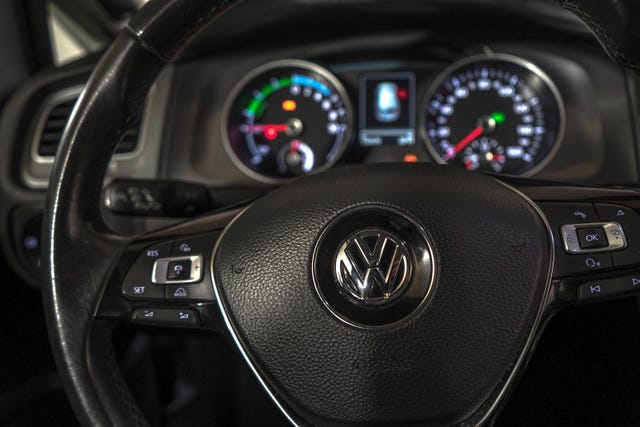 2015 VOLKSWAGEN GOLF - 16