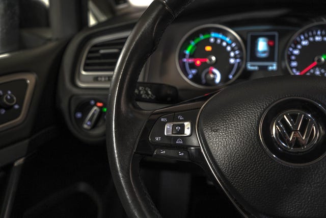 2015 VOLKSWAGEN GOLF - 15