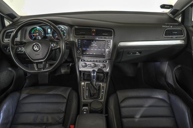 2015 VOLKSWAGEN GOLF - 11