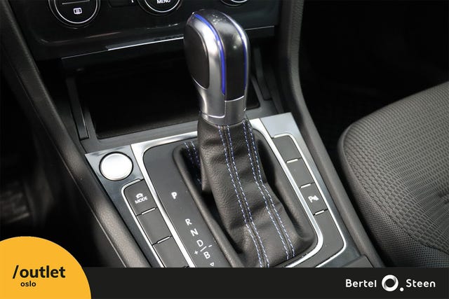 2019 VOLKSWAGEN GOLF - 19