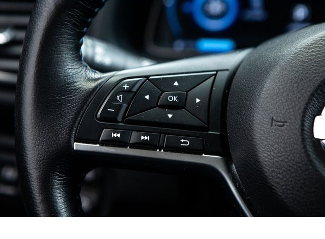 2021 NISSAN LEAF - 12