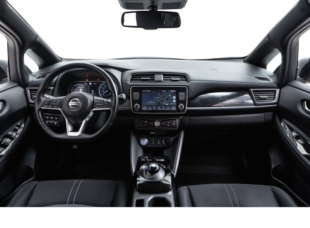 2021 NISSAN LEAF - 26