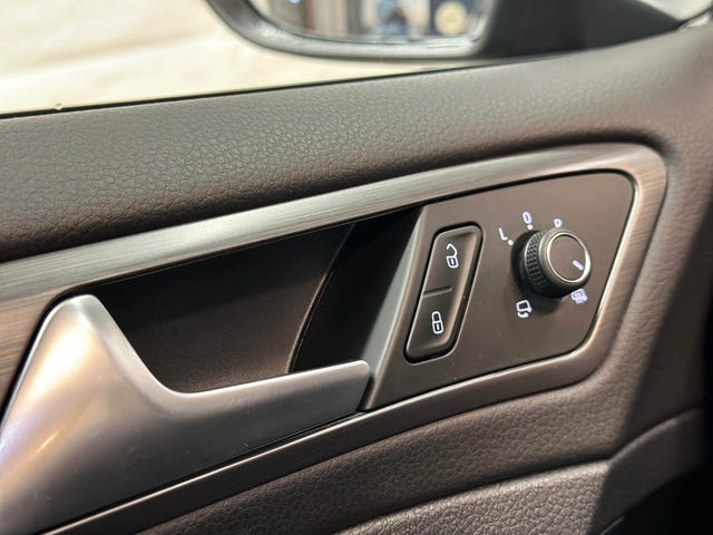 2019 VOLKSWAGEN GOLF - 21