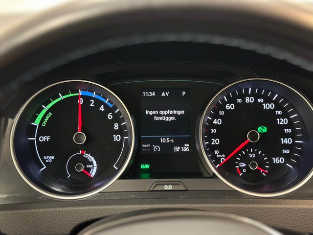 2019 VOLKSWAGEN GOLF - 23
