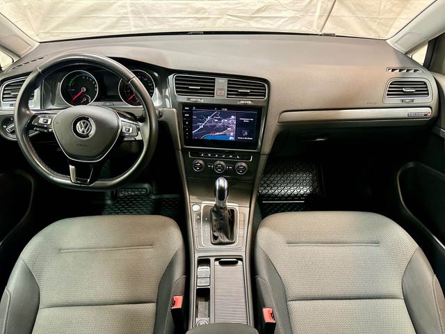 2019 VOLKSWAGEN GOLF - 17