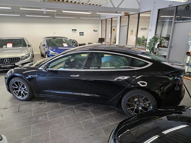 5YJ3E7EB8KF239527 2019 TESLA MODEL 3-2