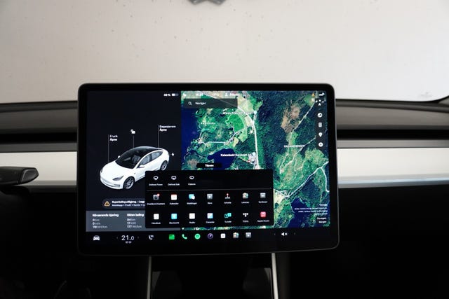 2019 TESLA MODEL 3 - 22