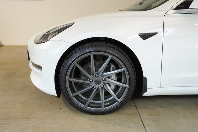 5YJ3E7EB4KF383396 2019 TESLA MODEL 3-3