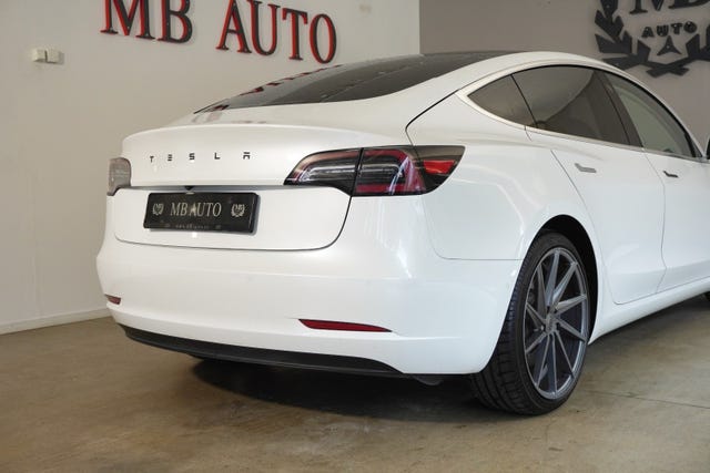2019 TESLA MODEL 3 - 8