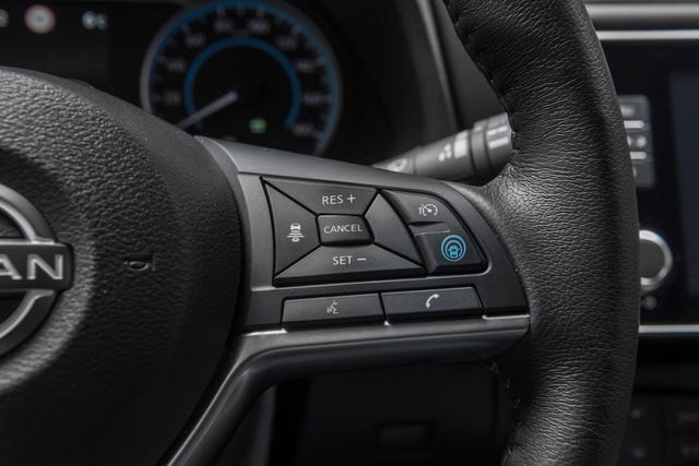 2022 NISSAN LEAF - 16