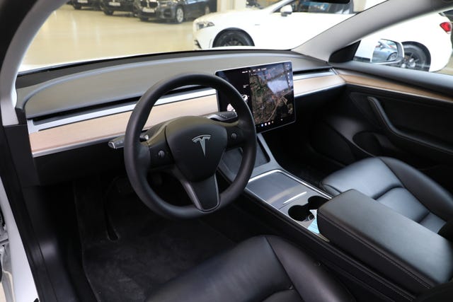 2021 TESLA MODEL 3 - 19