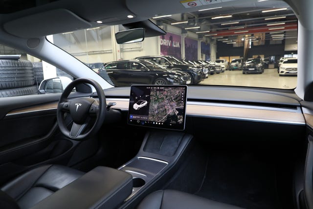 2021 TESLA MODEL 3 - 13