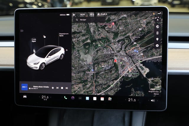 2021 TESLA MODEL 3 - 22