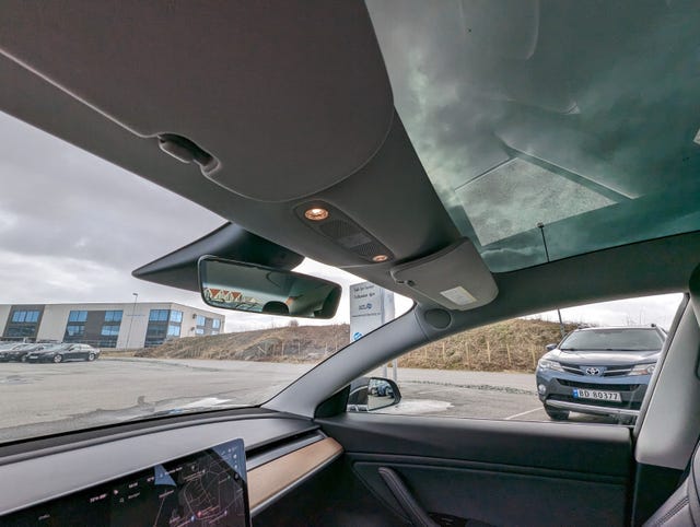 2019 TESLA MODEL 3 - 26