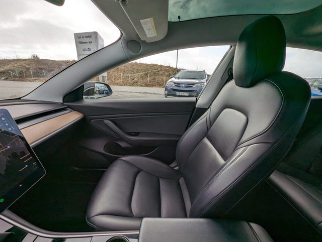 2019 TESLA MODEL 3 - 25
