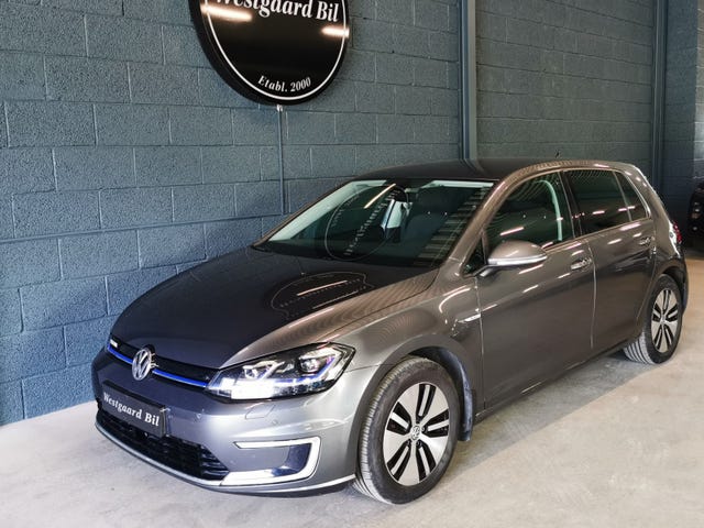 WVWZZZAUZJW900285 2018 VOLKSWAGEN GOLF-1