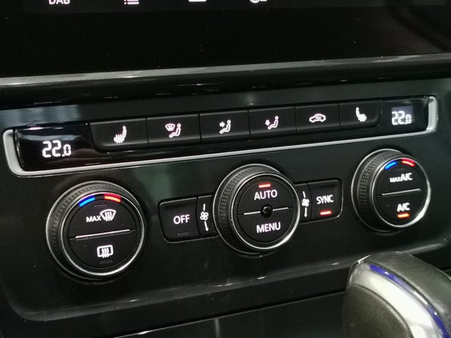 2018 VOLKSWAGEN GOLF - 18