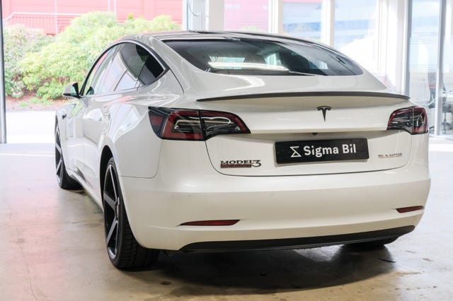 2021 TESLA MODEL 3 - 11