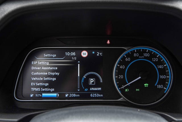 2022 NISSAN LEAF - 17