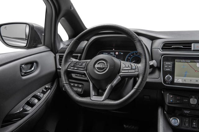 2022 NISSAN LEAF - 14