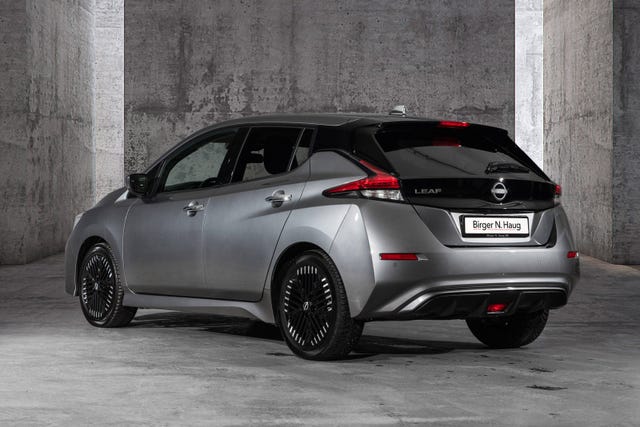 2022 NISSAN LEAF - 9