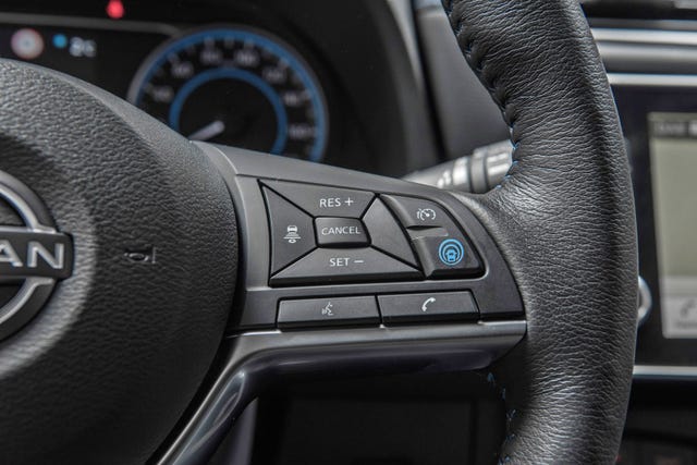 2022 NISSAN LEAF - 16