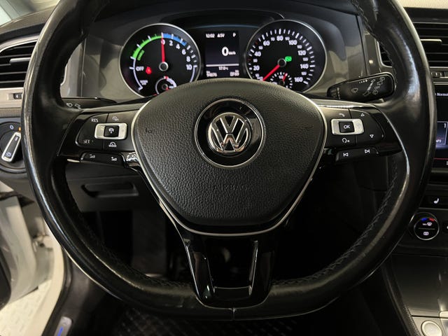 2015 VOLKSWAGEN GOLF - 16