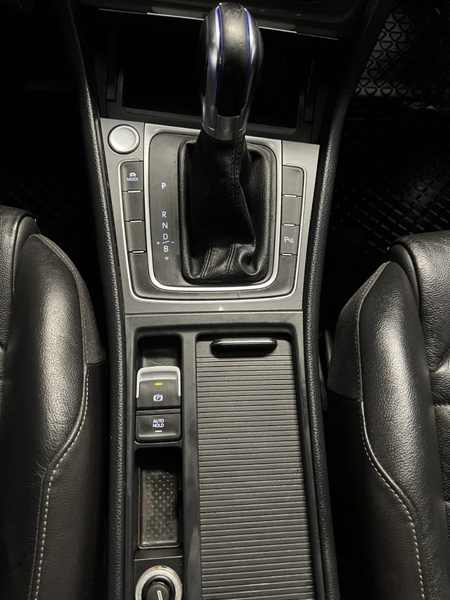 2015 VOLKSWAGEN GOLF - 26