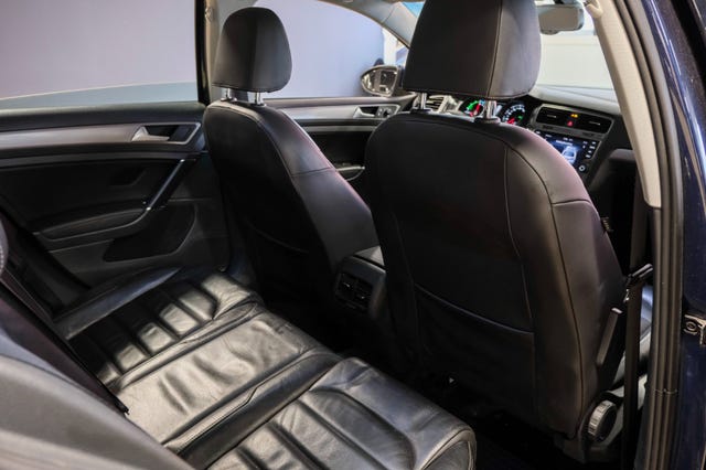 2015 VOLKSWAGEN GOLF - 23