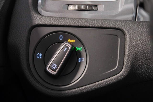 2015 VOLKSWAGEN GOLF - 35