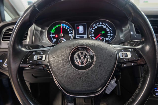 2015 VOLKSWAGEN GOLF - 14