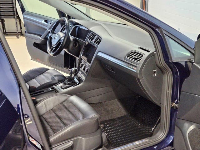 2019 VOLKSWAGEN GOLF - 31