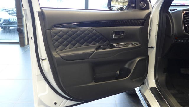 2020 MITSUBISHI OUTLANDER - 9
