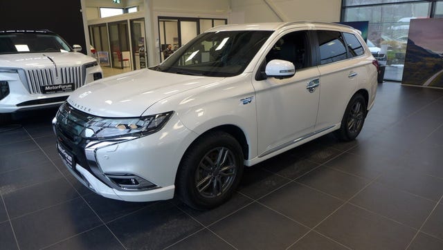JMBXDGG3WLZ022037 2020 MITSUBISHI OUTLANDER-0