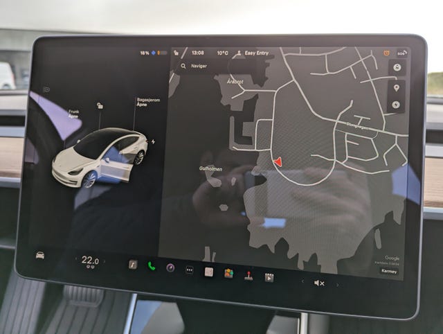 2019 TESLA MODEL 3 - 24