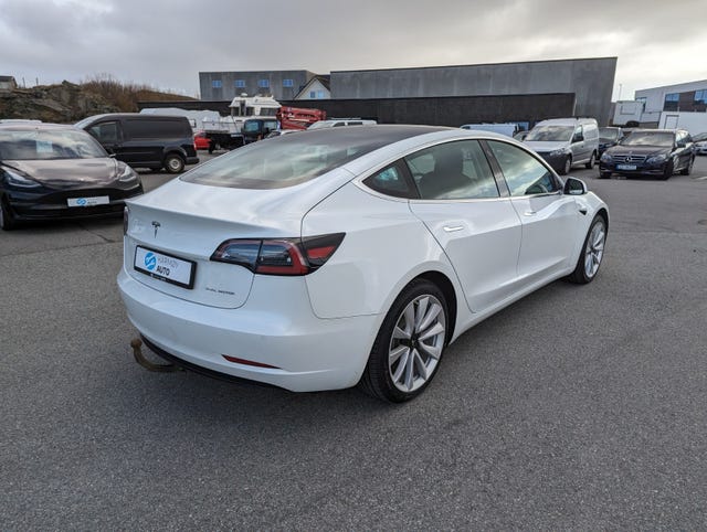 5YJ3E7EB7KF316520 2019 TESLA MODEL 3-4
