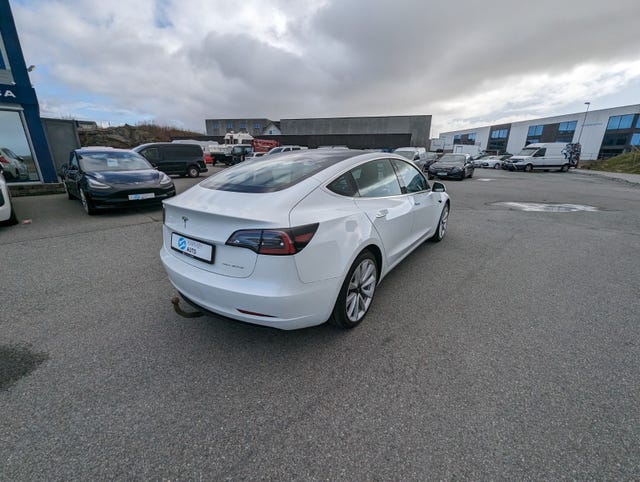 2019 TESLA MODEL 3 - 33